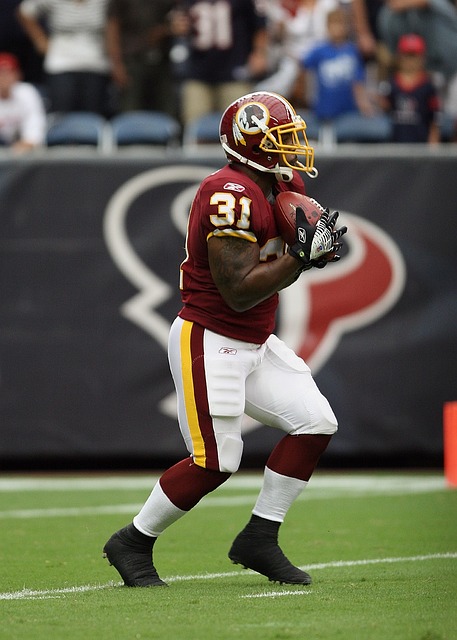 要求员工留 要求员工留